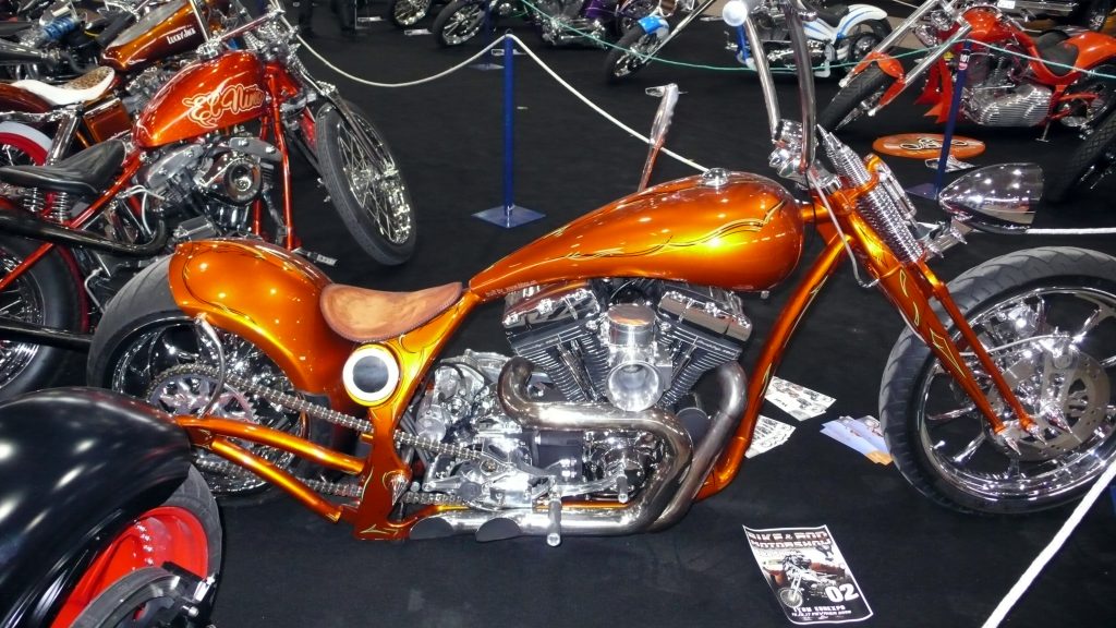 bike-candy-orange-chopper-harley-magnifique