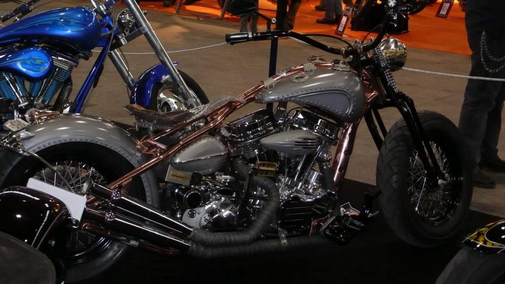 un-chopper-de-follie-un-delire-de-plombier-cecycle-chez-harley