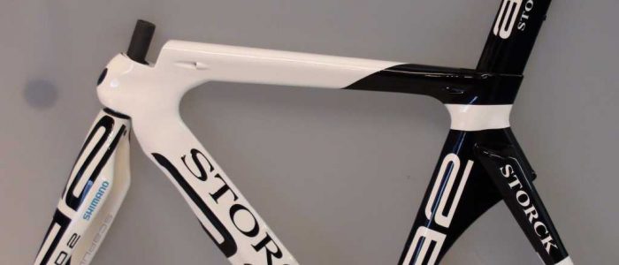 Peinture sur cadre vélo Storck