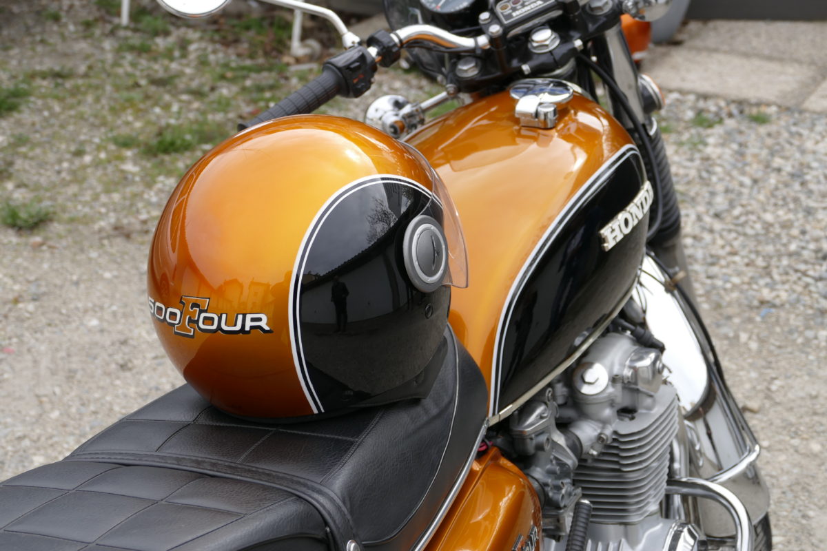 Casque moto Honda 500 four peinture aérographe